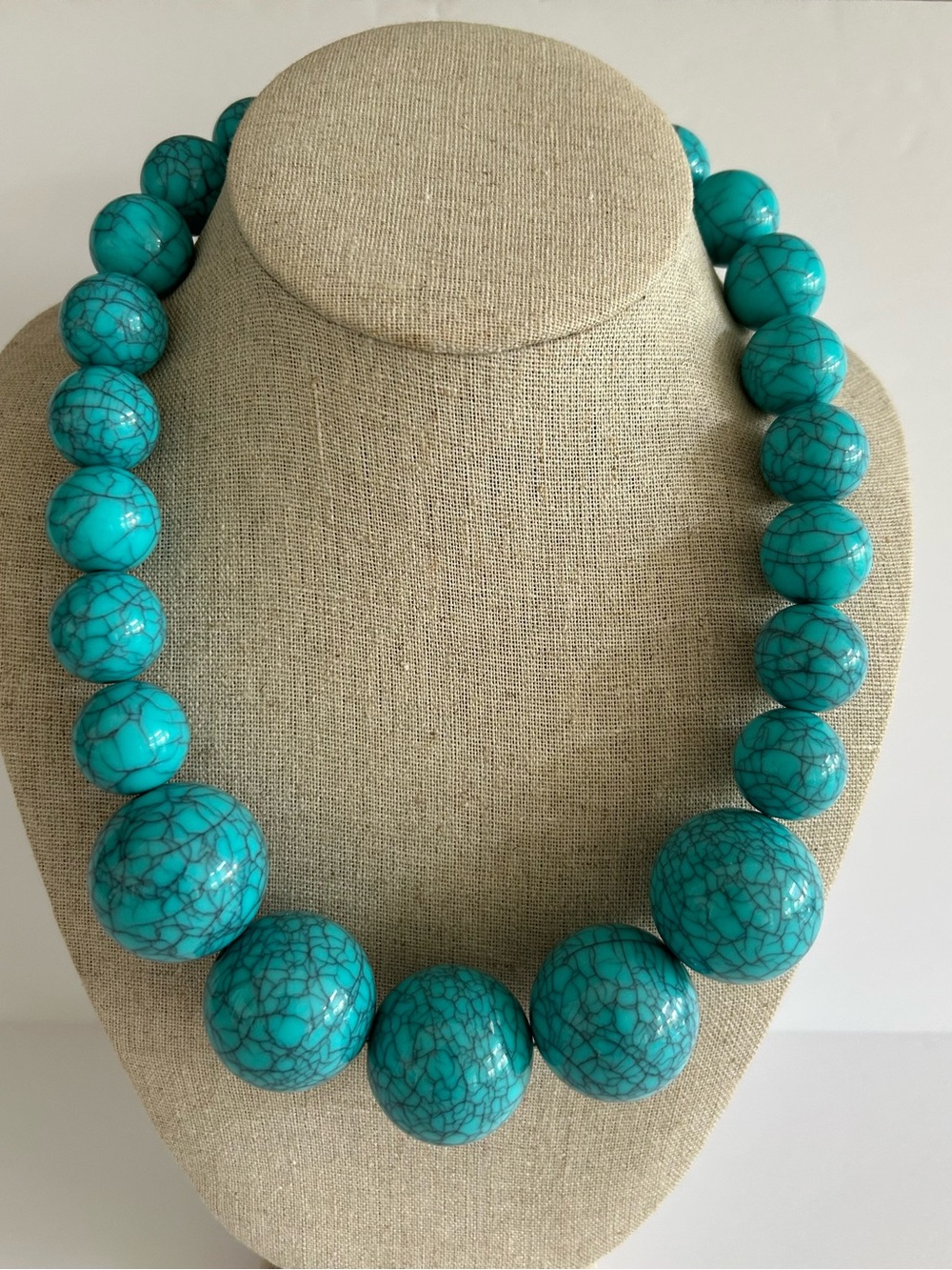GIANT BEAD FAUX TURQUOISE NECKLACE-BRAND NEW
